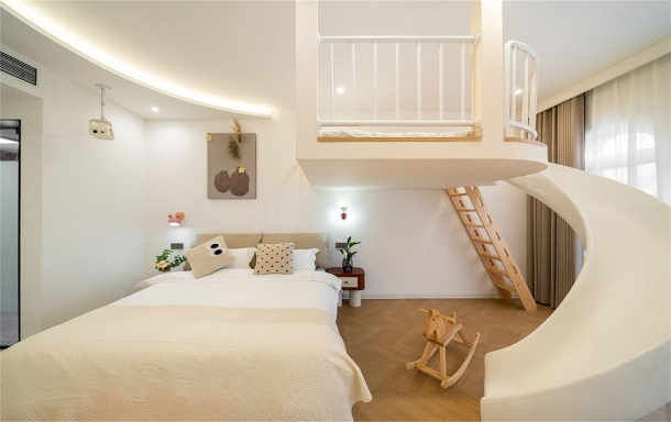 Fairy-Tale Slide Family Room - white spiral slide